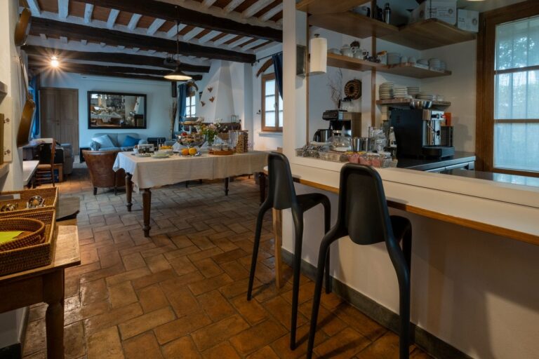 olimagio farmstay tuscany accommodations casale breakfast lo res