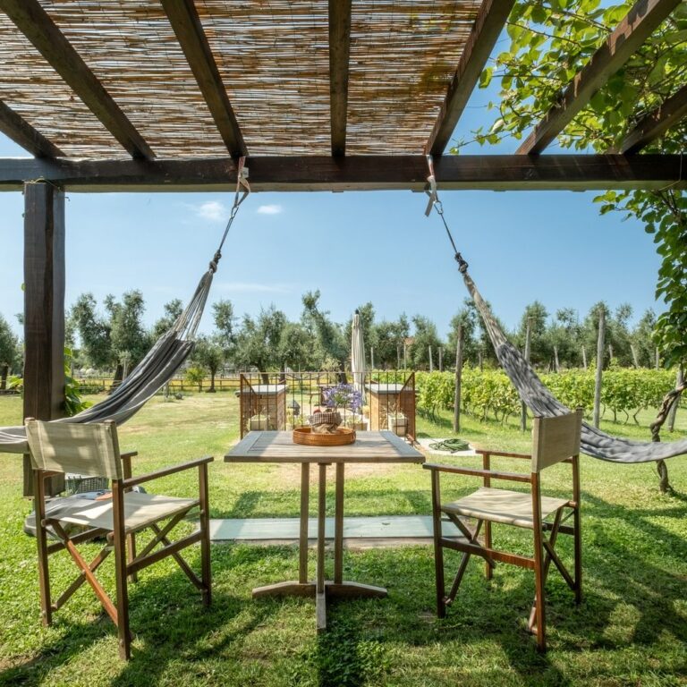 olimagio farmstay tuscany accommodations farm orange patio lo res
