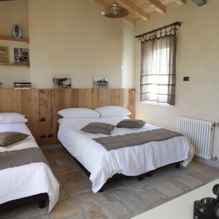 olimagio farmstay tuscany accommodations farm small nocciola img